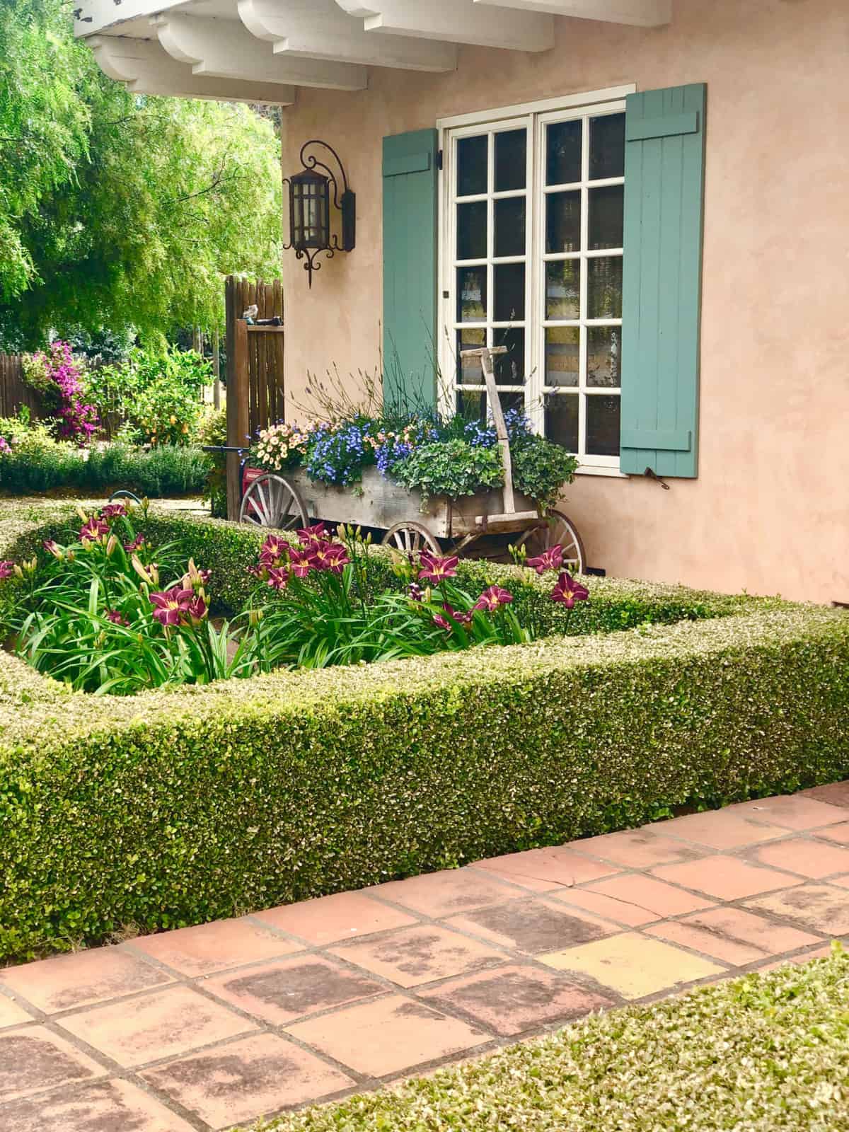 caylillies and hay wagon