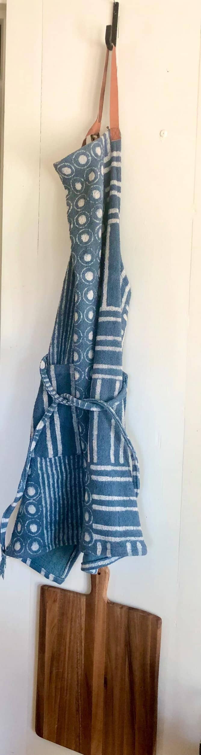 PANTRY DOOR WITH APRON