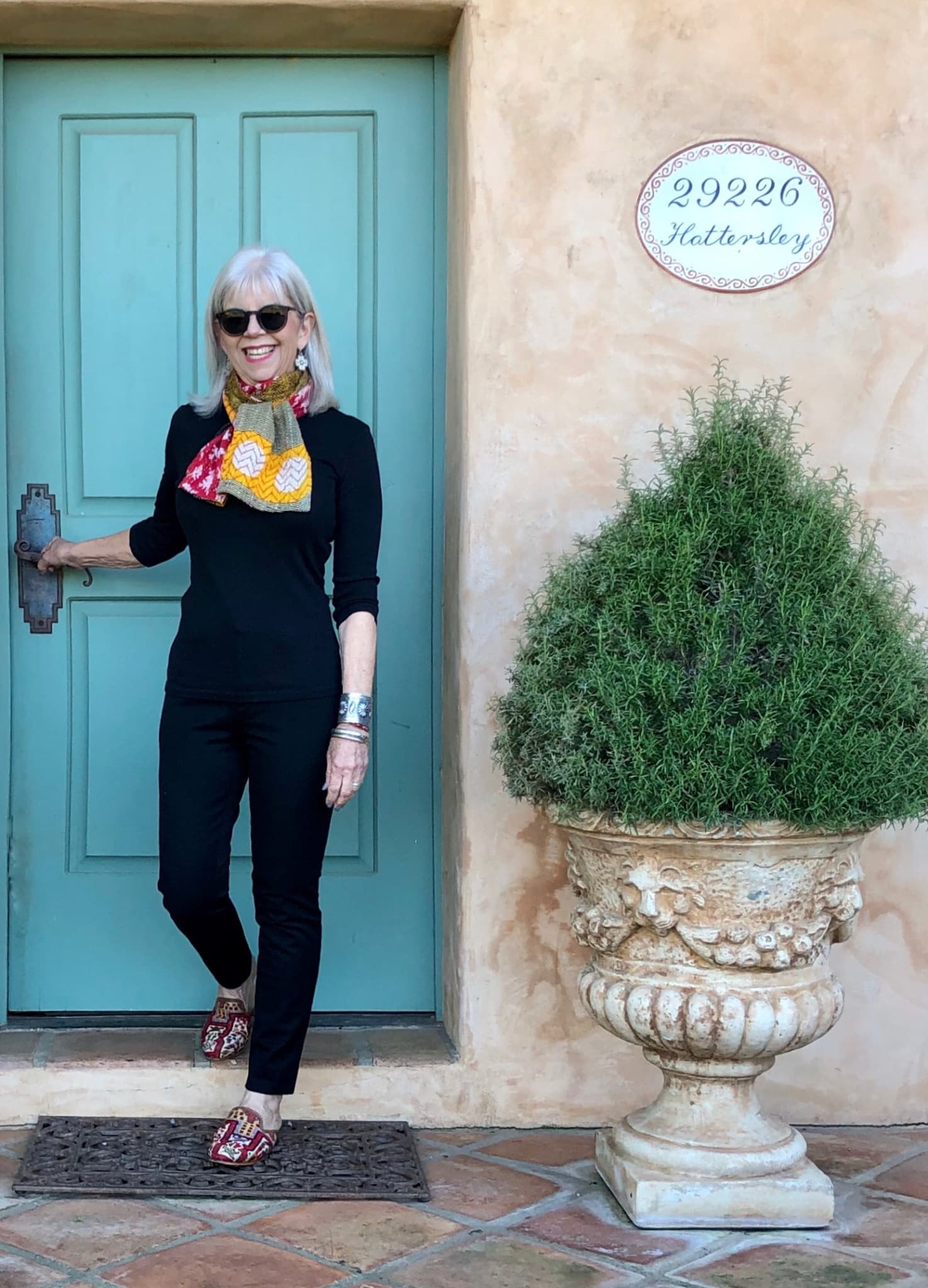 CINDY HATTERSLEY COLLECTED LOOK IN BLACK