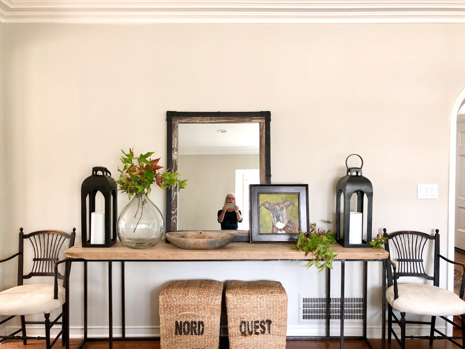 CINDY HATTERSLEY DESIGNED CONSOLE WITH TARGET LANTERNS