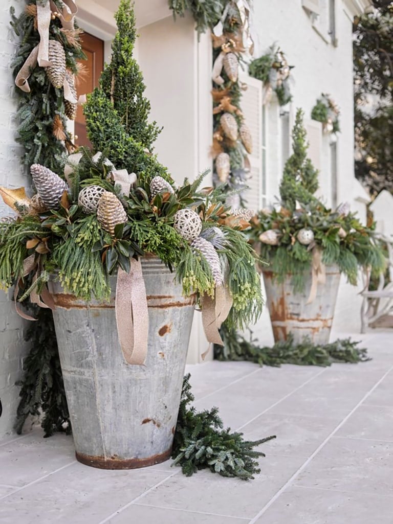 atlanta homes and lifestyles holiday house planters on Cindy Hattersley's blog