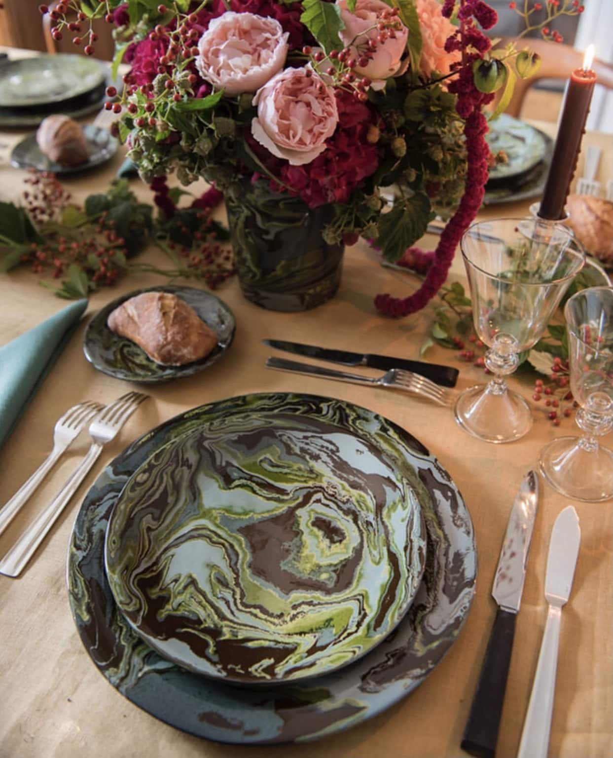 green marbelized tablescape from La Tuile a Loop