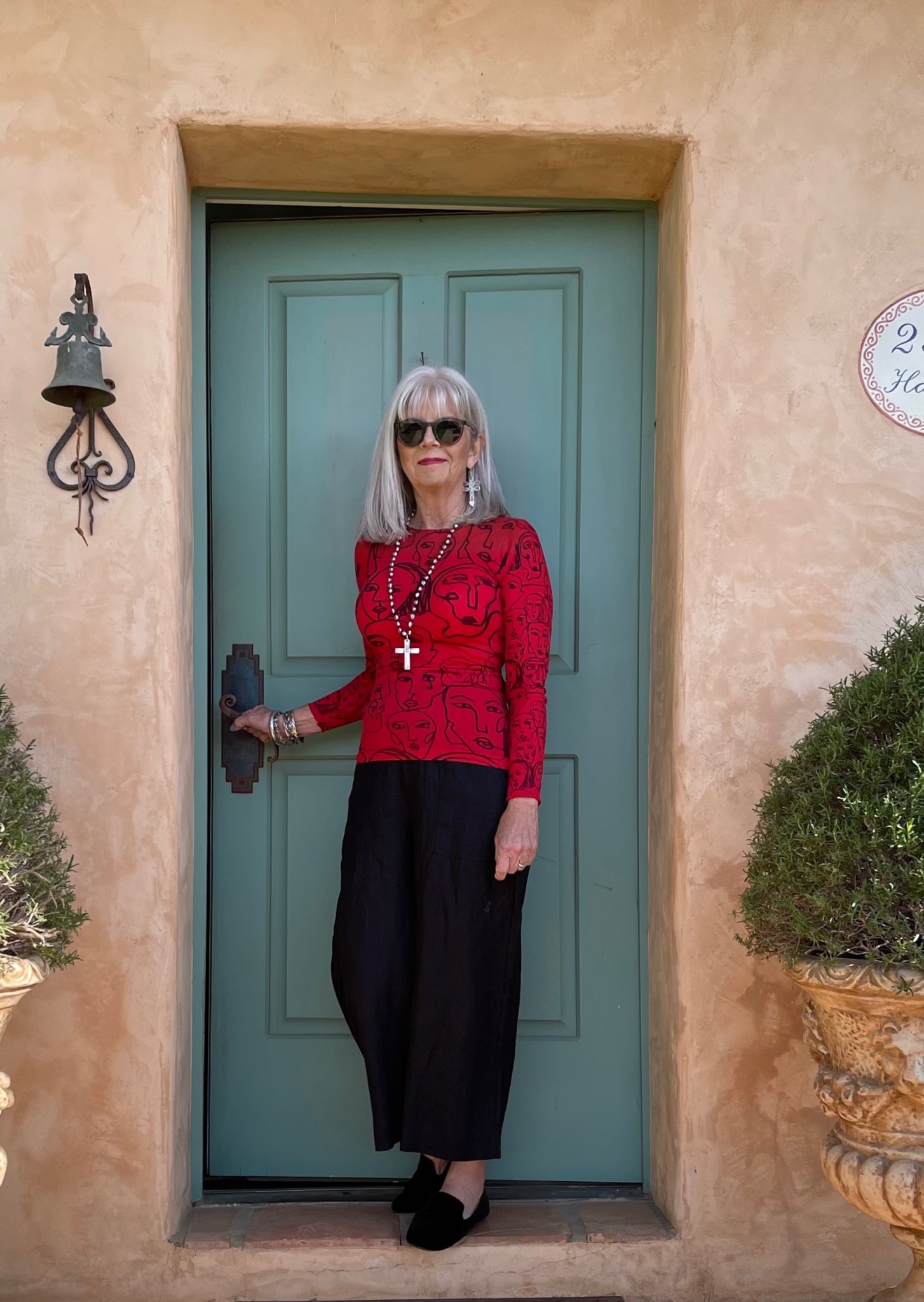 Cindy Hattersley in AM Designs shirt and Three Dots Linen Cropped Pants