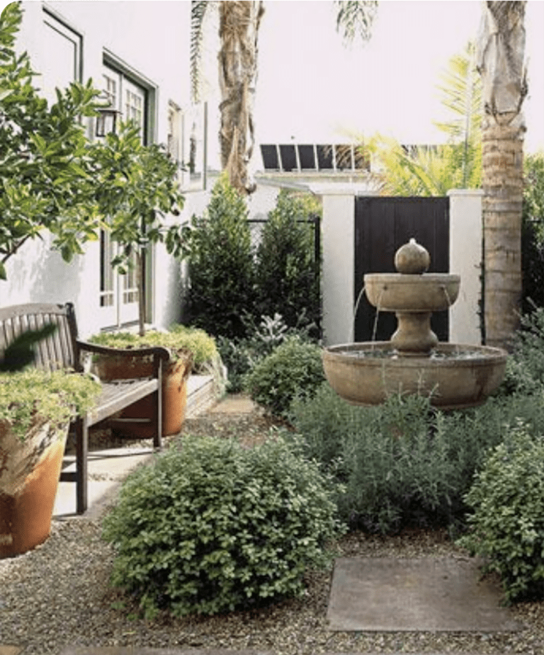 courtyard garden from House Beautiful