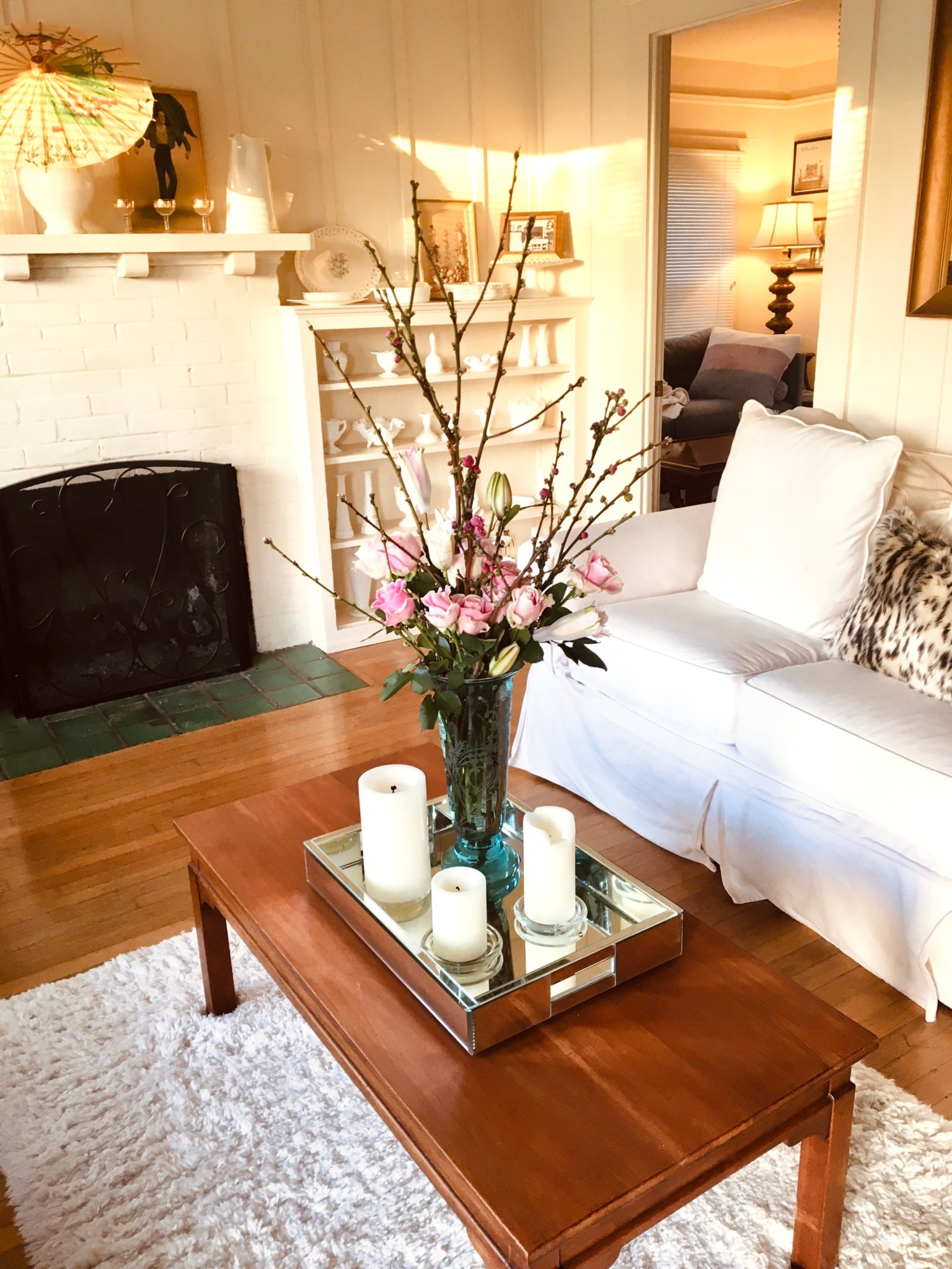 Kelly Grace Swift with Vintage Umbrella