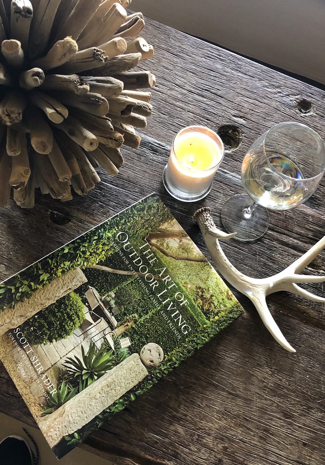 CANDLE AND ART OF OUTDOOR LIVING BOOK