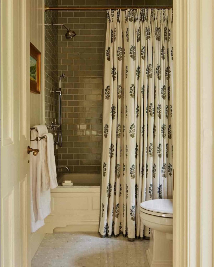 Small bath designed by Hageman Homes Interiors