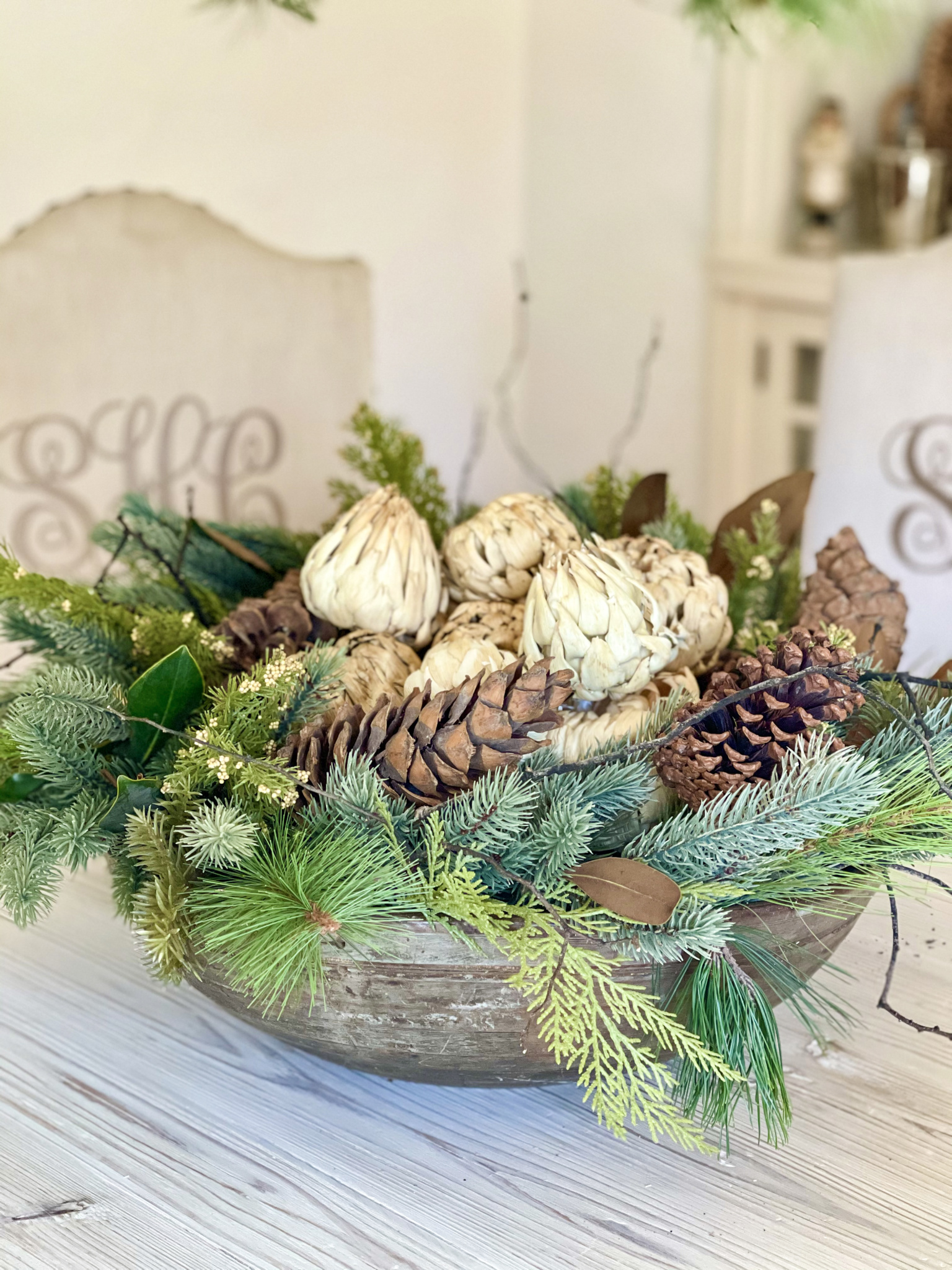 hristmas dining table arrangement