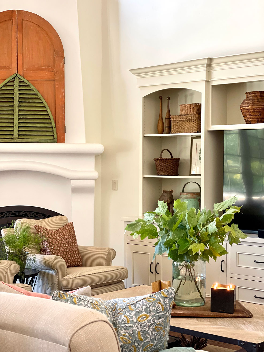 cindy hattersley's great room fireplace and built in