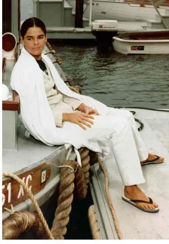 linda v wright and allie macgraw, diane keaton, andie macdowel in all white