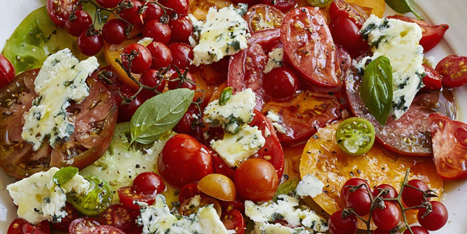 ina-garten-heirloom-tomato-salad-with-blue-cheese