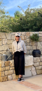 over 50 style blogger cindy hattersley how to wear linen into fall