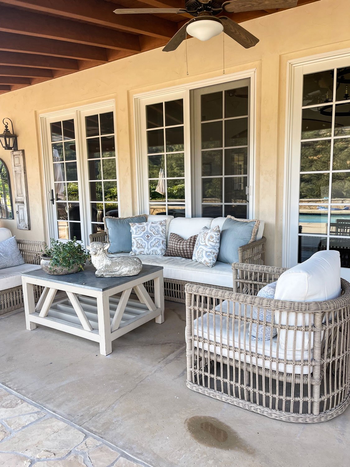 pool-patio-living-space-2