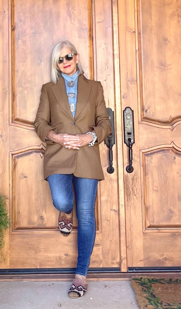 br-blazer-&-jeans-&-artemis-slipperws