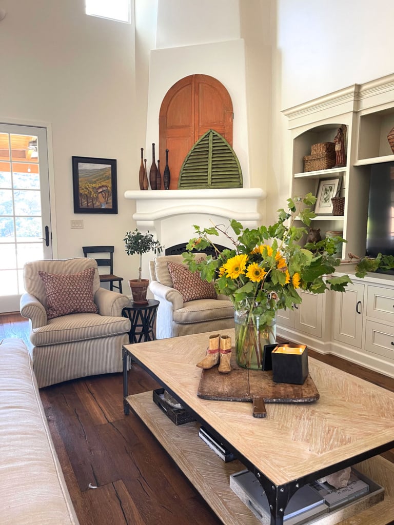 great-room-fireplace-and-coffee-table