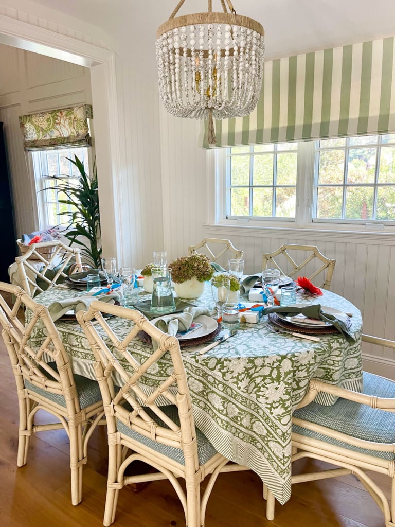 Make Mine a Spritzer Dining Nook Set for a Party