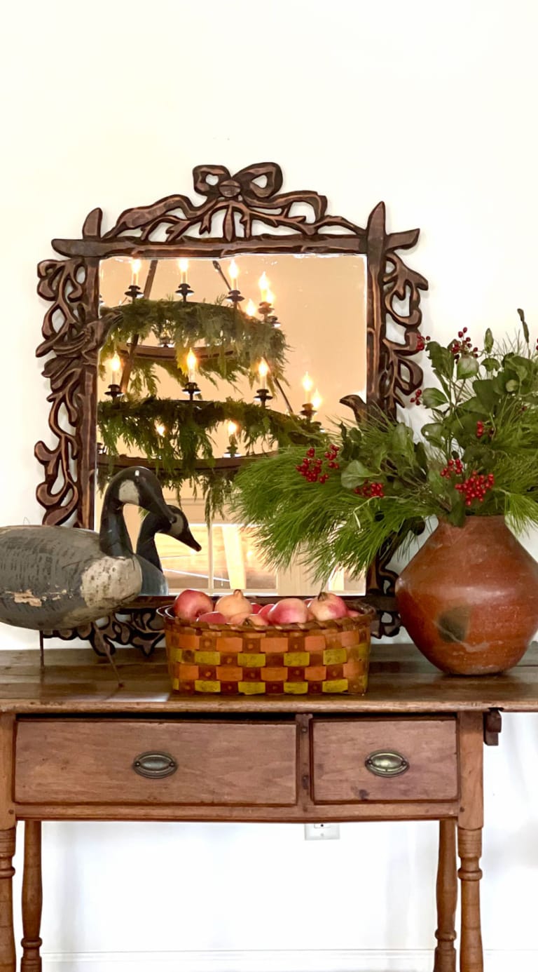 tavern-table-decorate-for-Christmas-cindy hattersley
