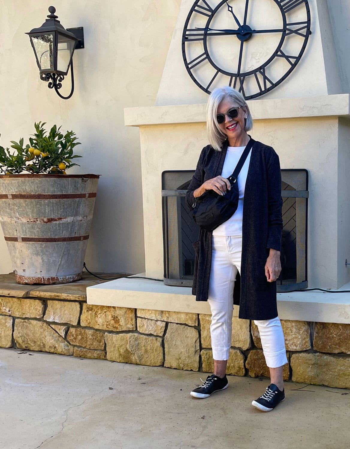 Cindy Hattersley in White jeans-looking chic after 50