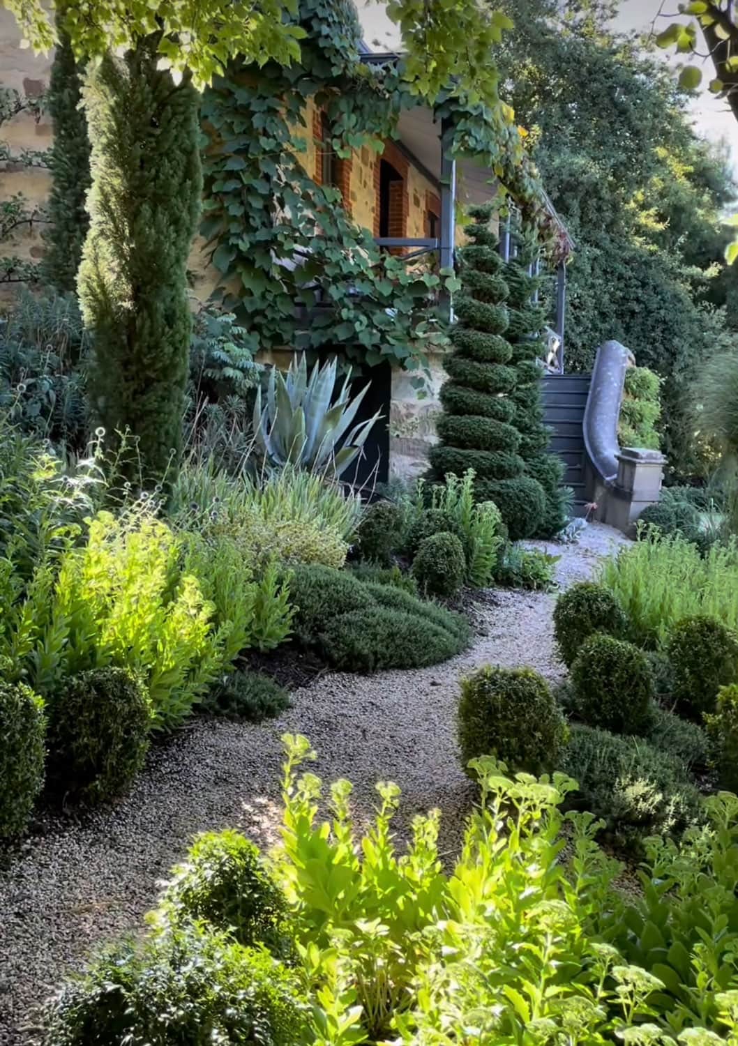 Brent Robertson Garden Designs 1
