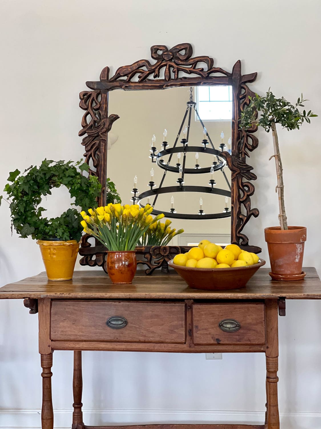 Spring plants and flowers on Cindy Hattersley's table