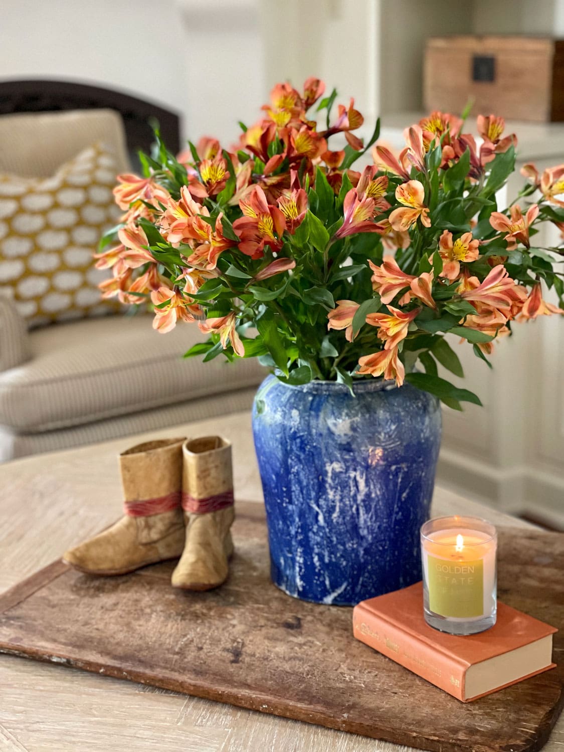 cindy hattersley design coffee table styling