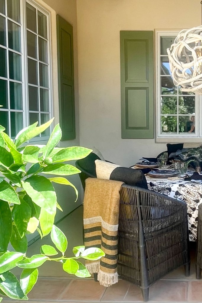 courtyard-table-cindy-hattersley