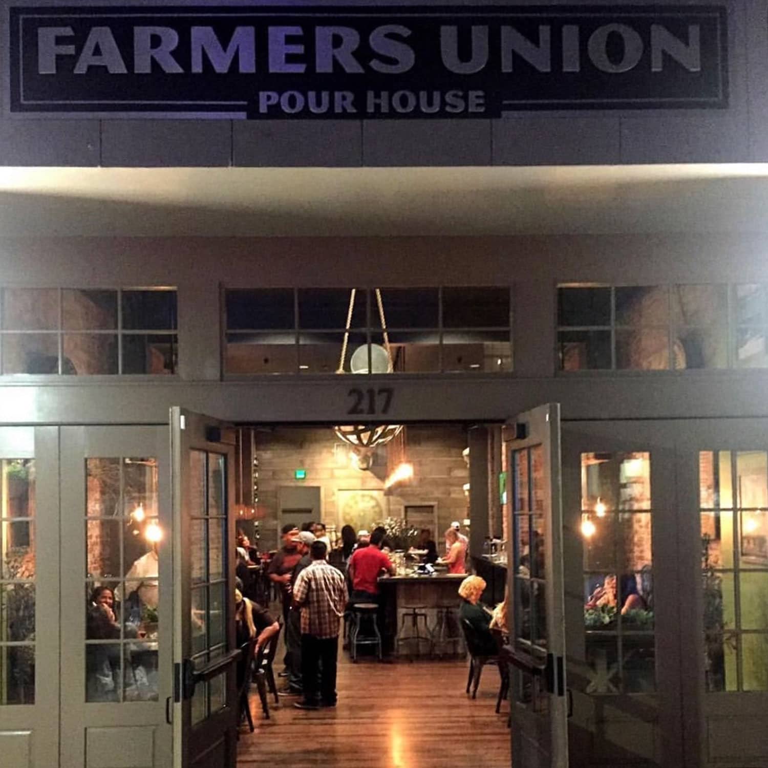Farmers-Union-Pour-House-Salinas