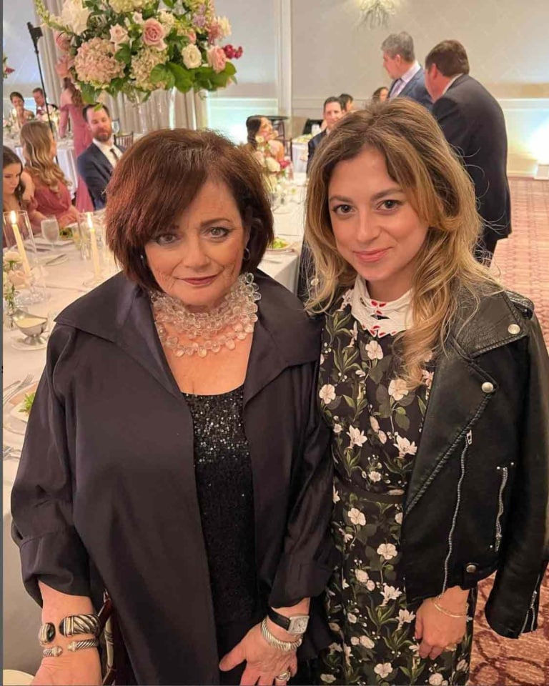 joni-webb-and-daughter-elisabeth