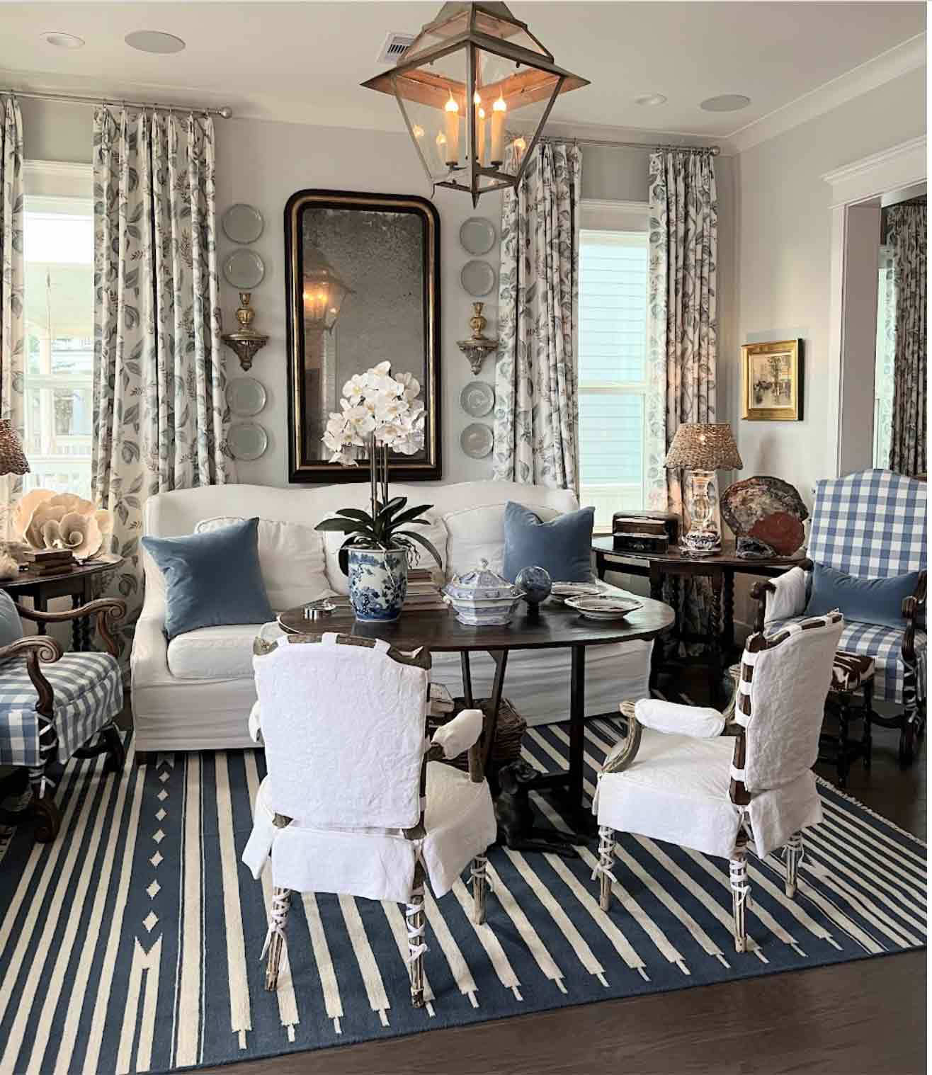 joni-webb's-galveston-living-room