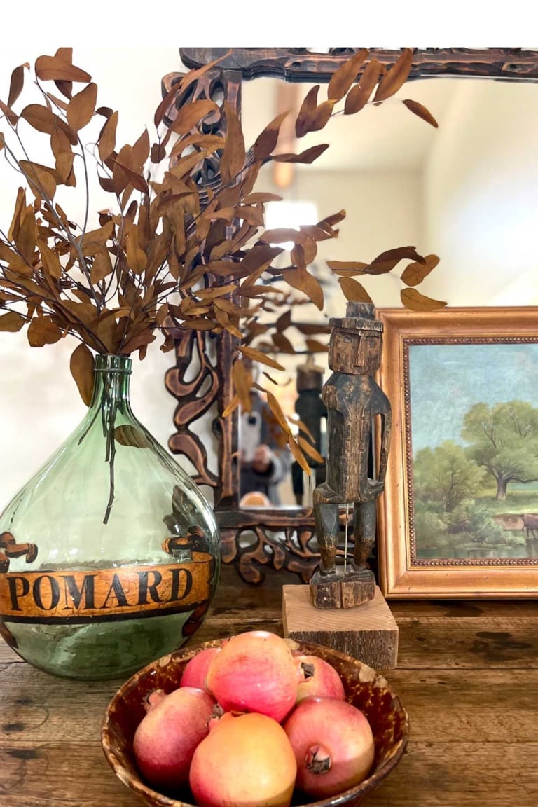 tavern-table-with-portrait-and-fall-decor