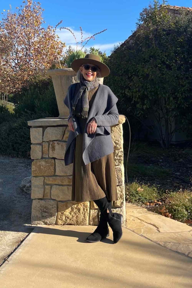 Knitwear Outfit in olive and gray