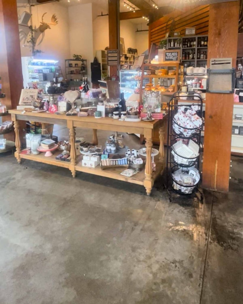 red hills market dundee oregon