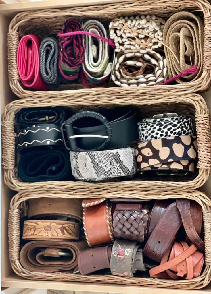 basket storage with belts in drawer