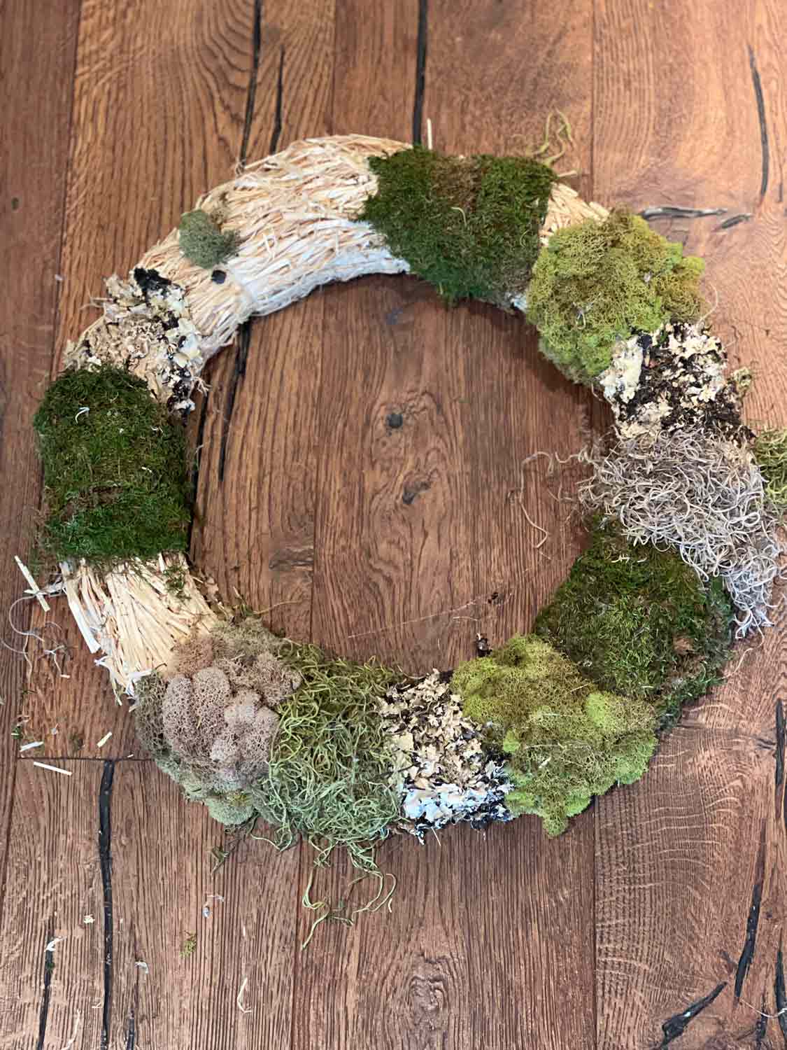 moss wreath construction