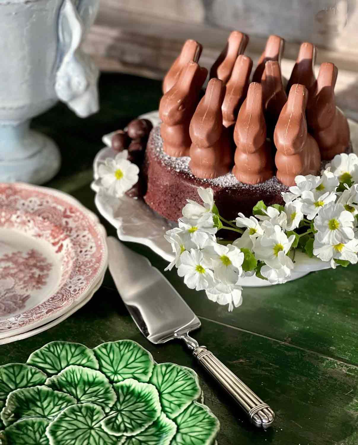 sue bond interiors easter cake with chocolate bunnies