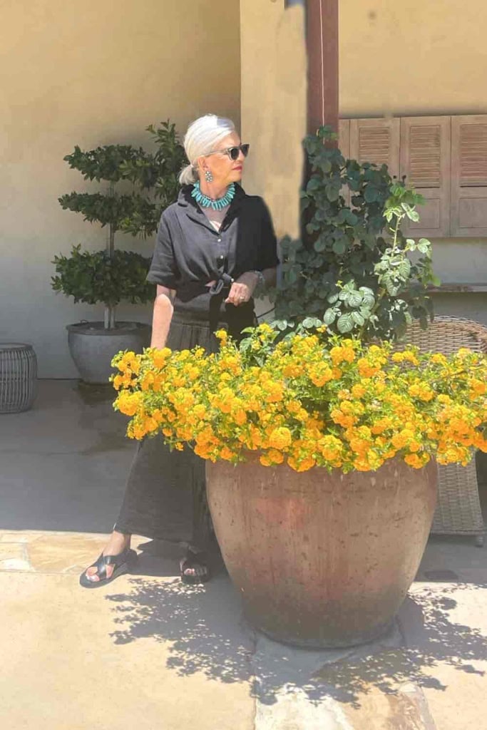 Old navy gauze shirt and skirt with turquois jewelry