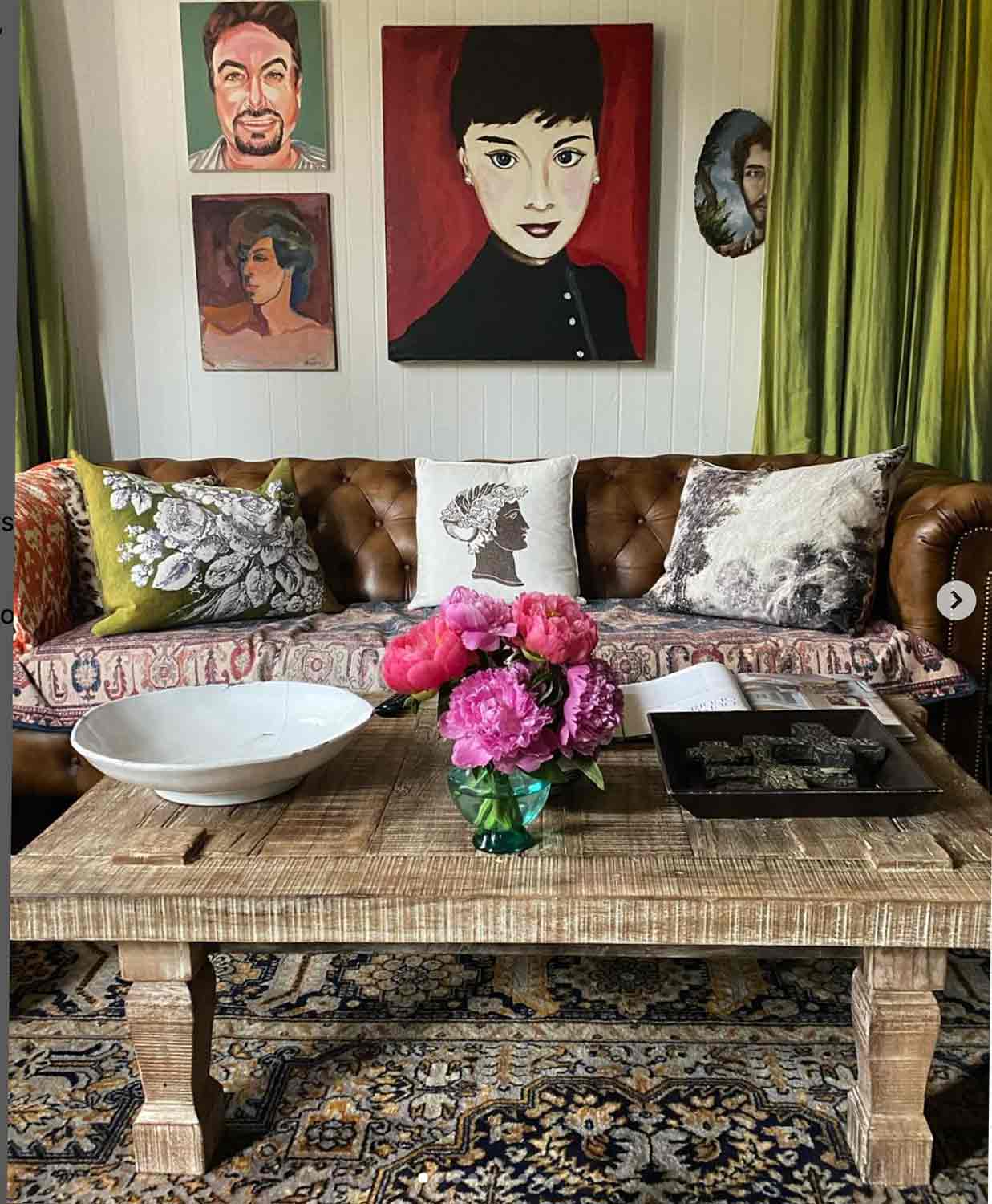 valorie harts living room