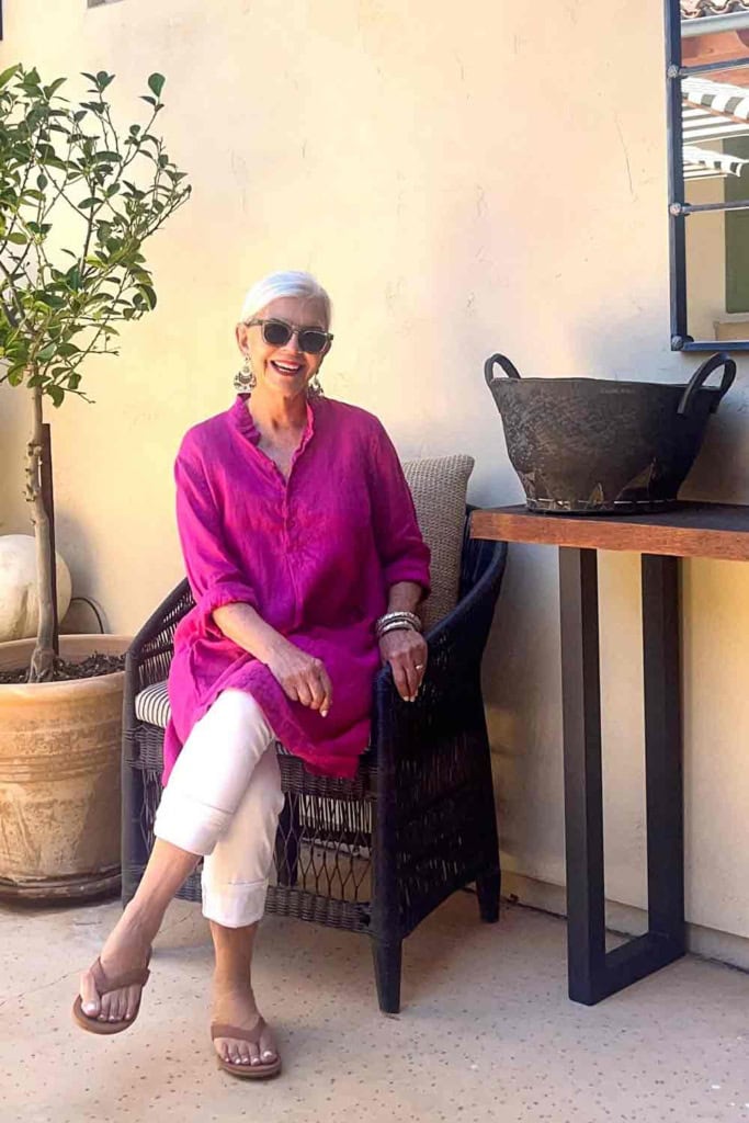 cindy hattersley in fuschia top and white jeans