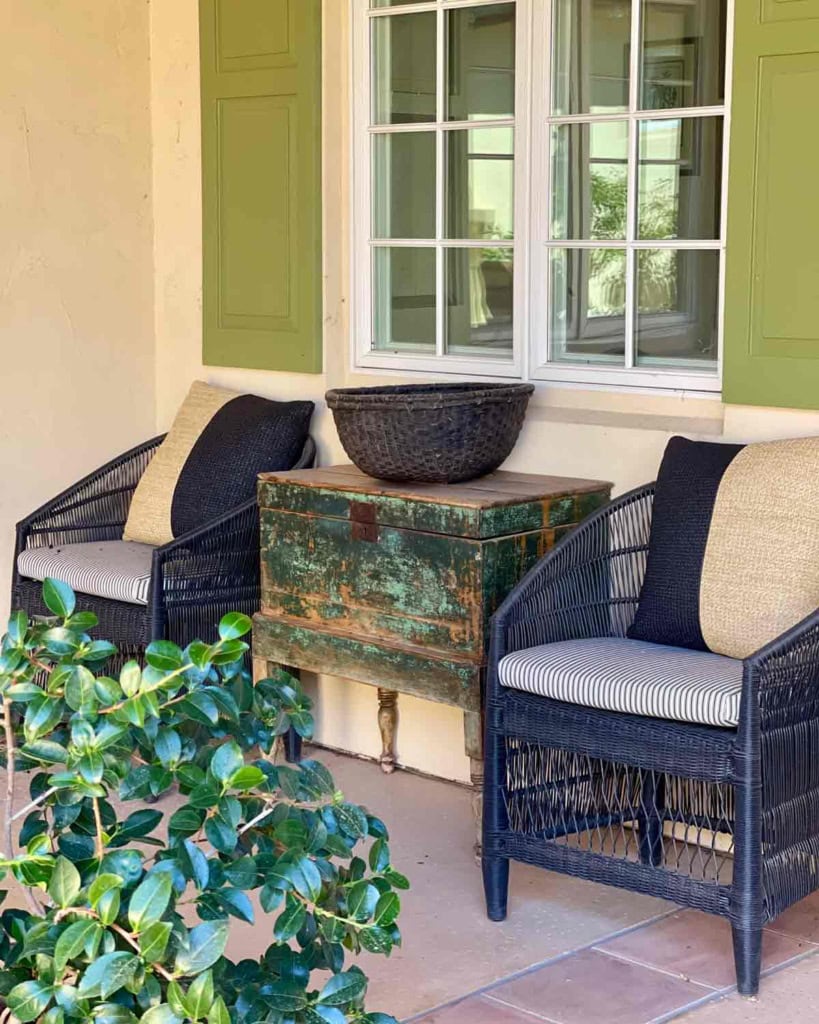 courtyard seating nook cindy hattersley design