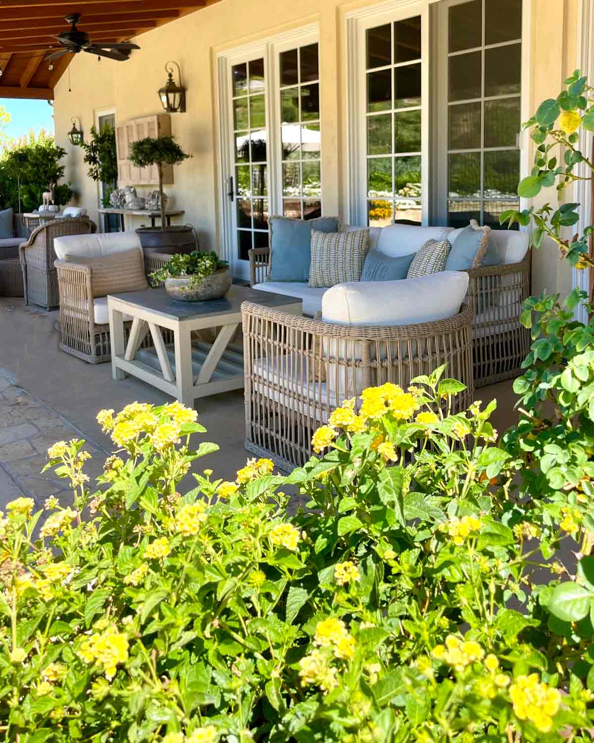 outdoor pool patio area cindy hattersley design 5 Tips for Decorating your Outdoor Space for Both Comfort and Style