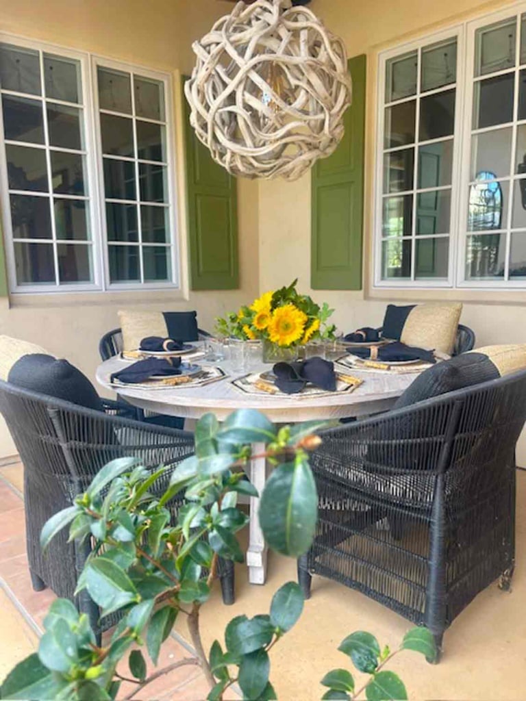 Courtyard Tablescape Cindy Hattersley Design