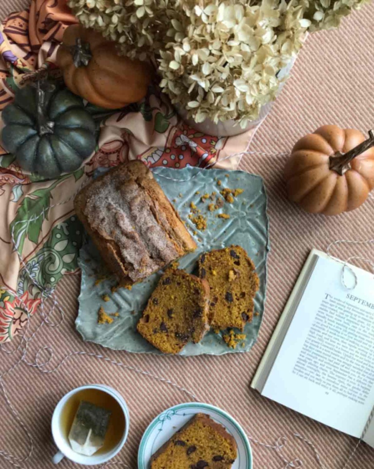 Pine Cones and Acorns Easy Autumn Spice Loaf