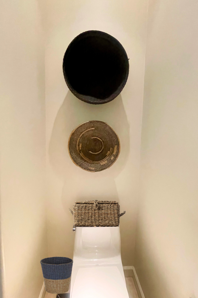 powder bath toilet area