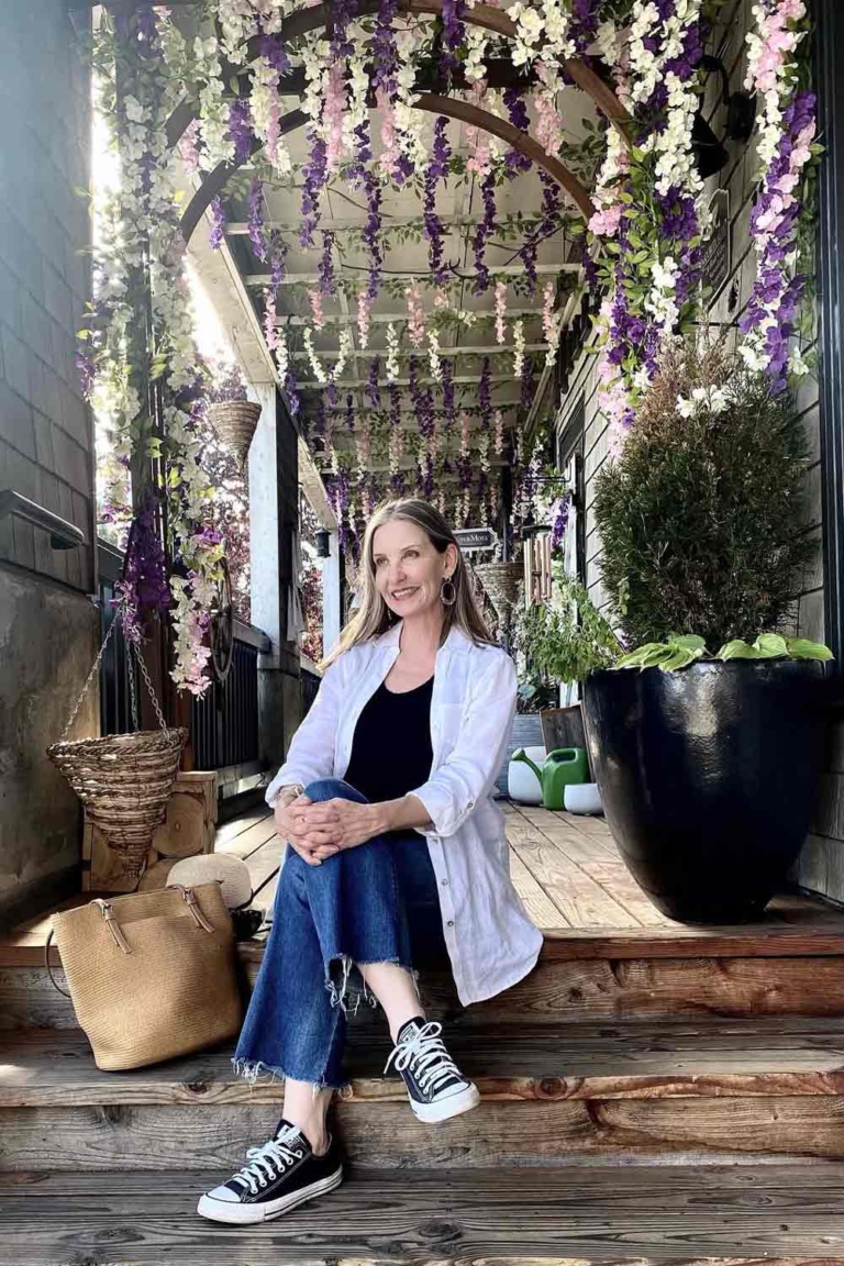 Dawn Lucy on Steps in entry