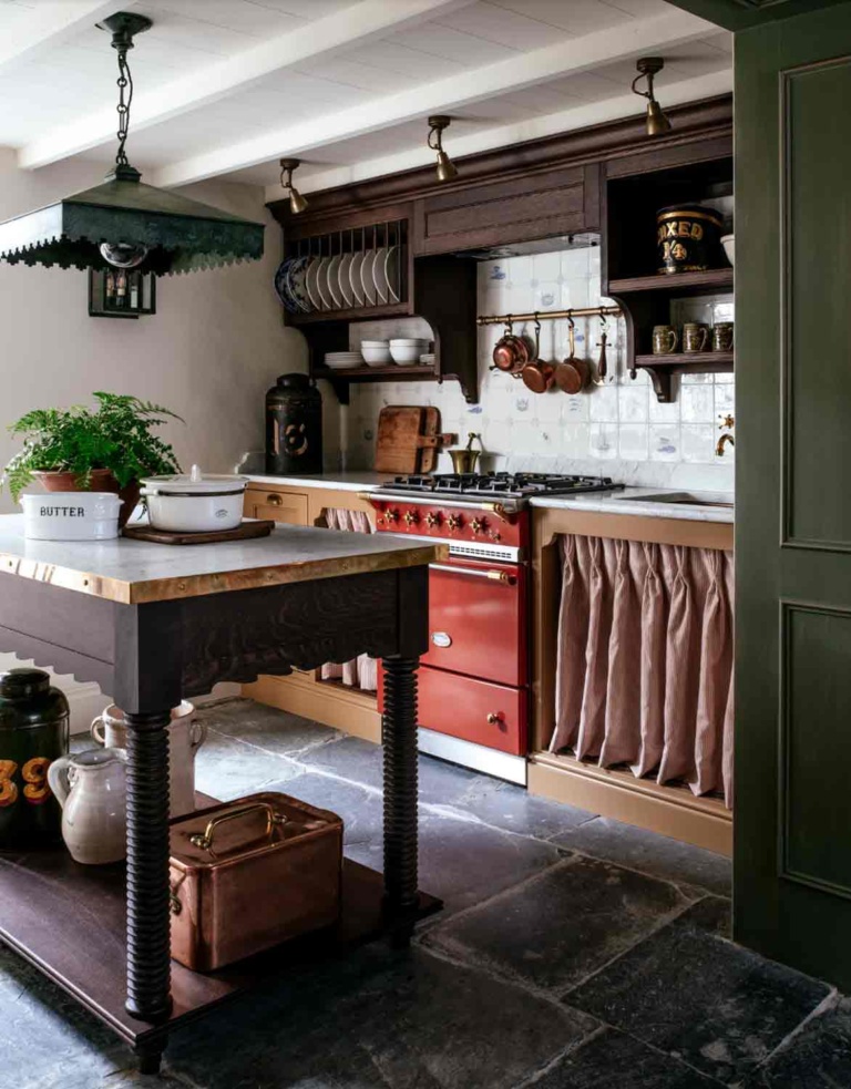 House and Garden Kitchen by Hamm Interiors