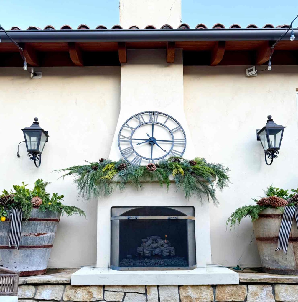 Outdoor Fireplace Christmas