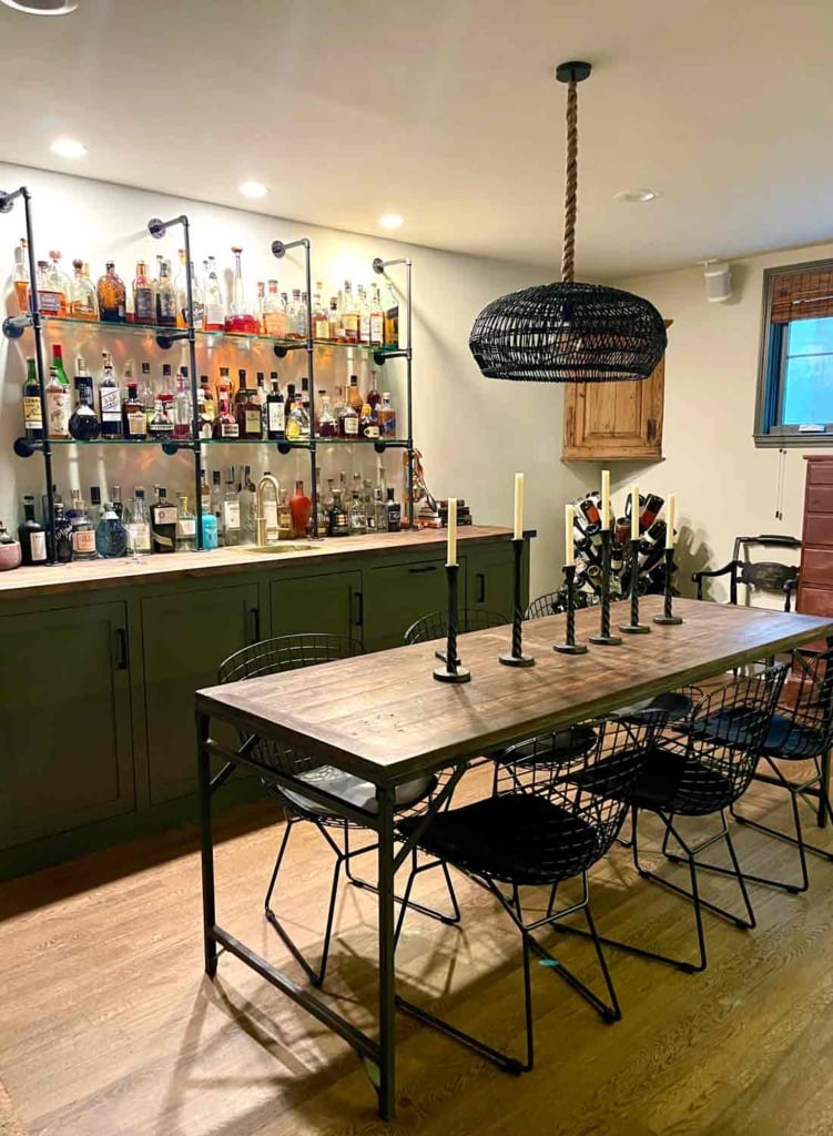 bar area colonial revival