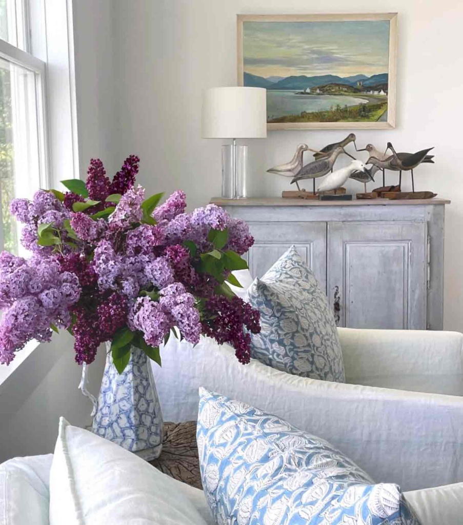 Loi Thai's lilac bouquet on Instagram