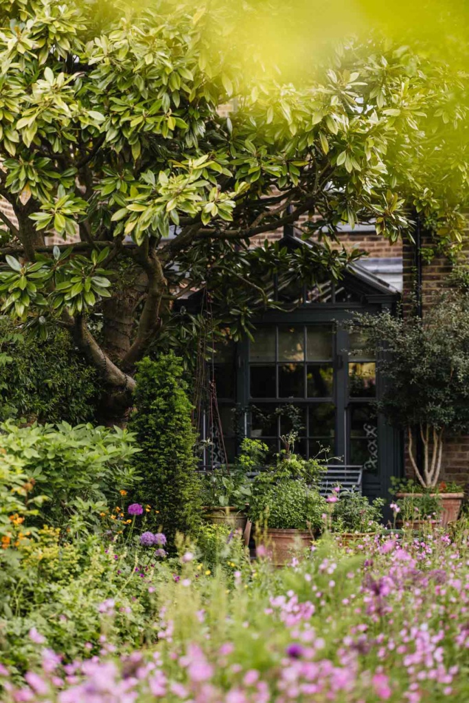 Butter Wakefield: The UK Garden Designer Redefining Color and Whimsy ...