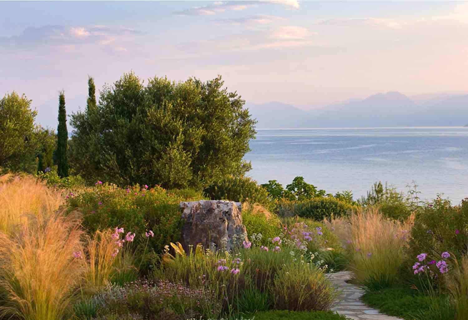 Clive Nichols photo kassiopia garden